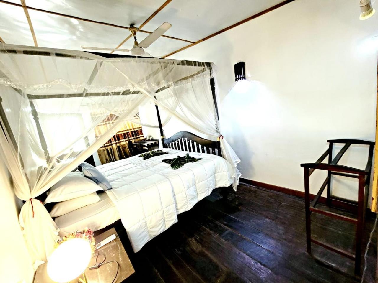 Villa Blue Ocean Mirissa Esterno foto