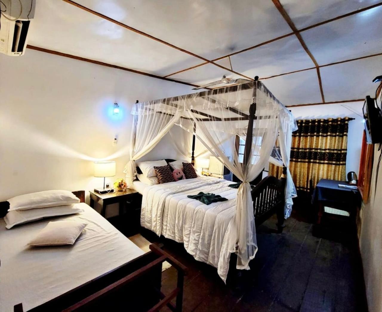 Villa Blue Ocean Mirissa Esterno foto